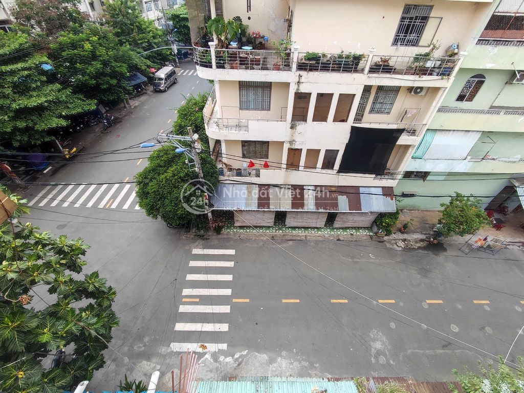 Chung cư cũ Tân Phú, 85m² sử dụng - 3PN