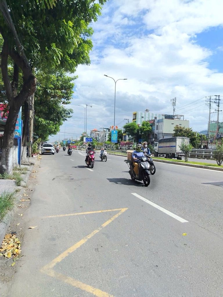 MẶT TIỀN TRƯỜNG CHINH (PHÍA KHÔNG CÓ ĐƯỜNG SẮT)
