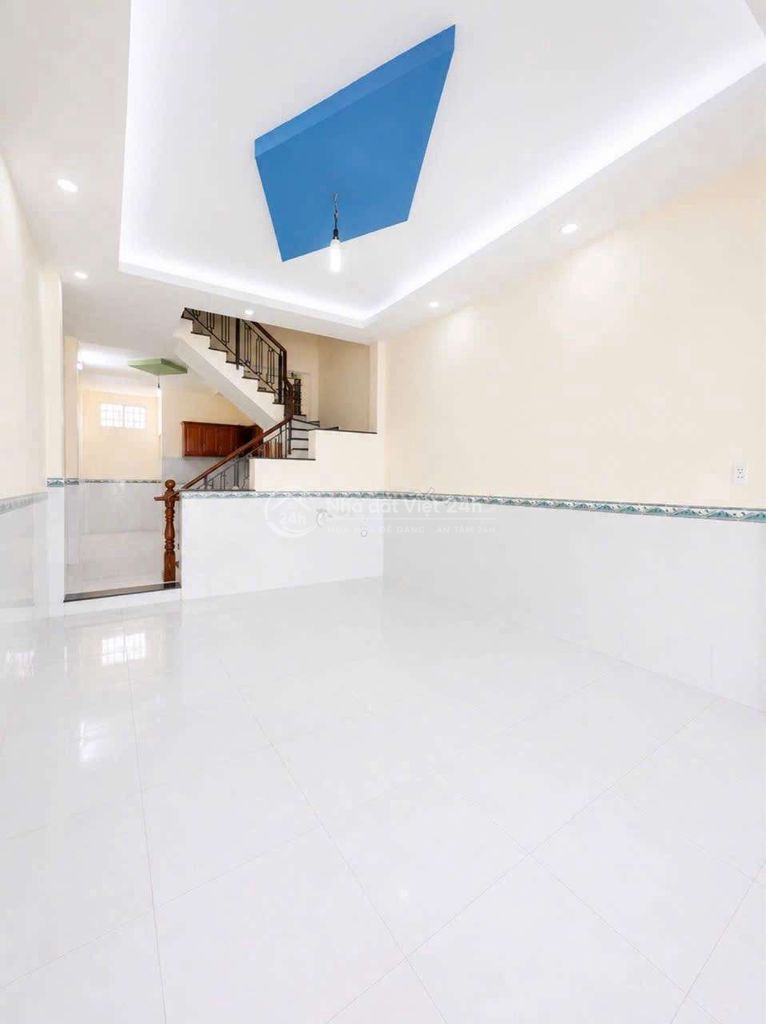 TÂN PHÚ HẺM XE HƠI-RỘNG ĐẸP RẼ-NHÀ 4×18-2TẦNG-ĐƯỜNG NGUYỄN HỮU TIẾN