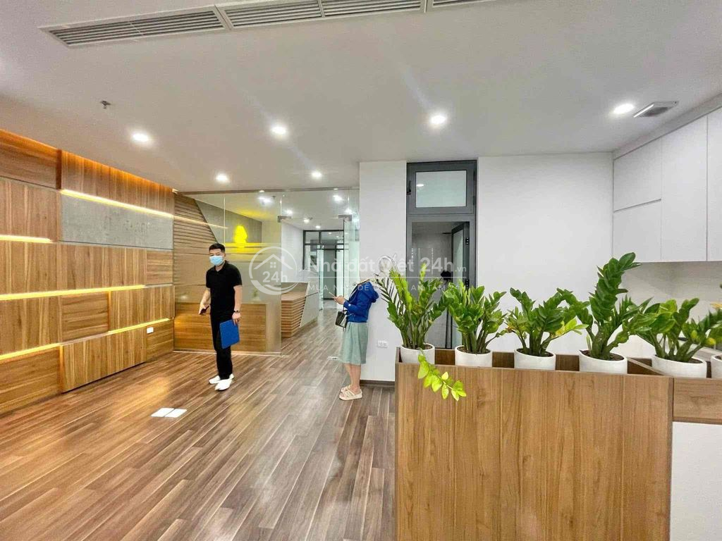 Cho thuê văn phòng giá cực rẻ 110m2 giá chỉ 16t chỗ để xe thoải mái