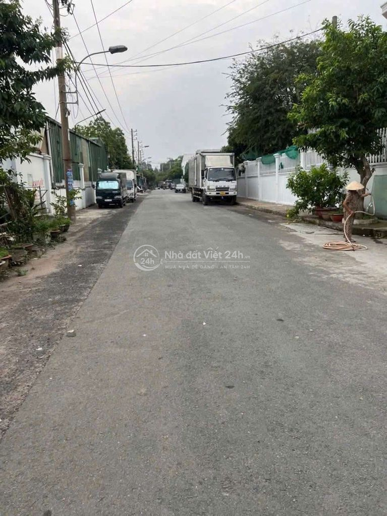 Kho Xưởng Cho Thuê,ấp 2,xuân thới thượng,Hóc Môn,300m,18 triệu.giá rẽ