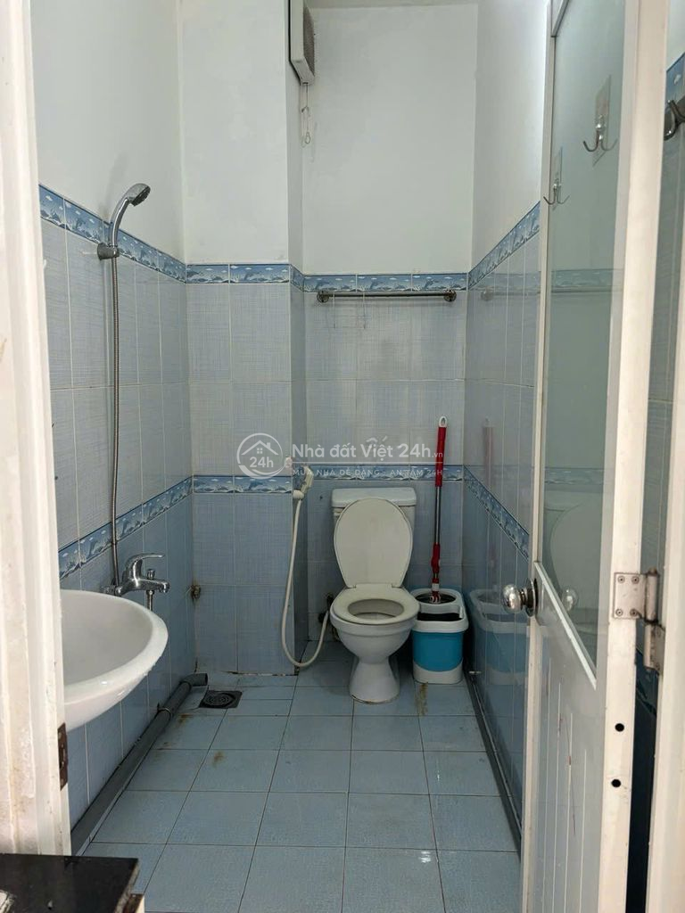 CHO THUÊ PHÒNG ĐẦY ĐỦ NỘI THẤT CÓ CỬA SỔ BAN CÔNG GẦN SÂN BAY