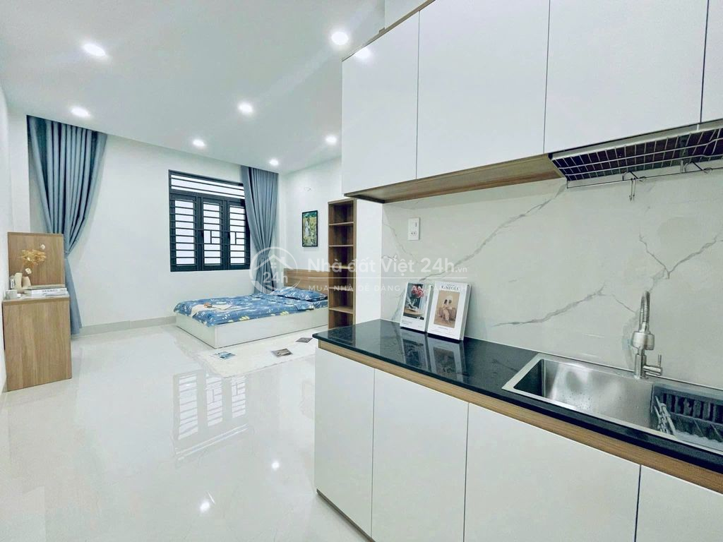 PHÒNG SIÊU THOÁNG 30M2 NGAY HOÀNG HOA THÁM