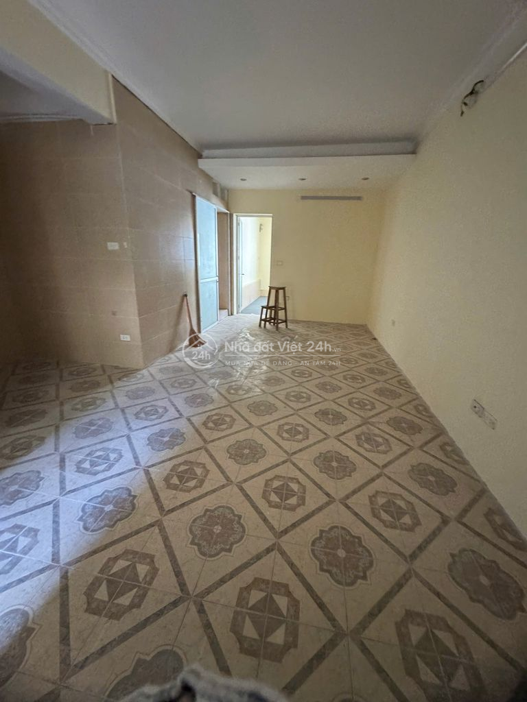 Căn hộ Tập thể Tầng 3 DT 45m thoáng 01 P.Ngủ ngõ ô tô Nguyễn Chí Thanh