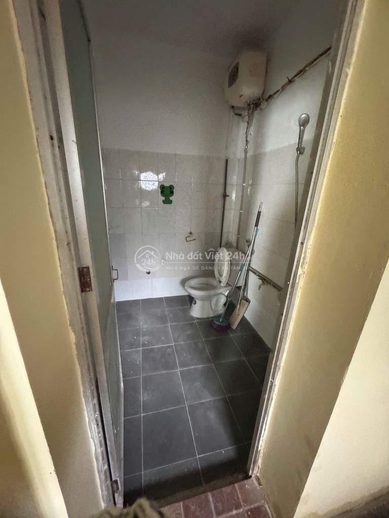 Căn hộ Tập thể Tầng 3 DT 45m thoáng 01 P.Ngủ ngõ ô tô Nguyễn Chí Thanh