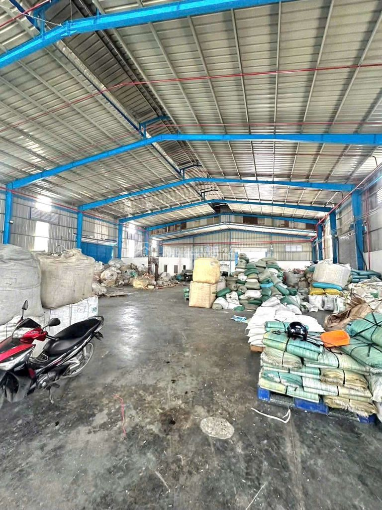 xưởng 1000m² giá 80 triệu cụm CN Đức Hòa Long An