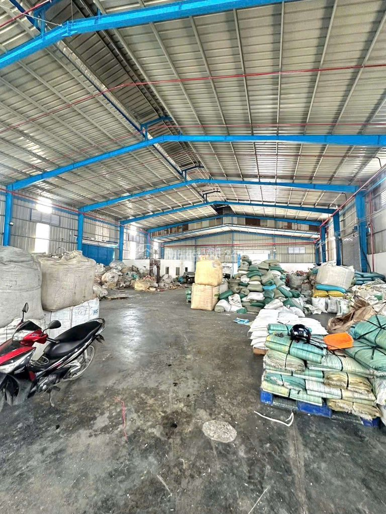 xưởng 1000m² giá 80 triệu cụm CN Đức Hòa Long An