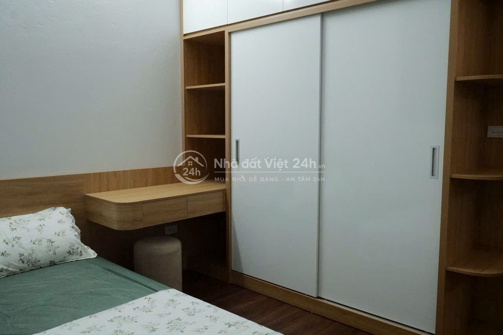 Cho thuê chung cư CT2A 36 Hoàng Cầu 60m², 2PN, sát hồ chỉ 15 triệu