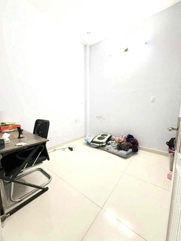 Bán nhà Lê Văn Khương Quận 12, 88m2 hẻm 6m ô tô  gần chợ Thiết