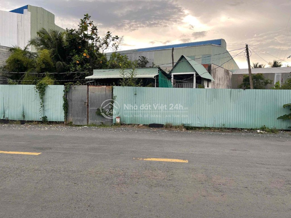E cần bán 800m đất có 300m thổ cư