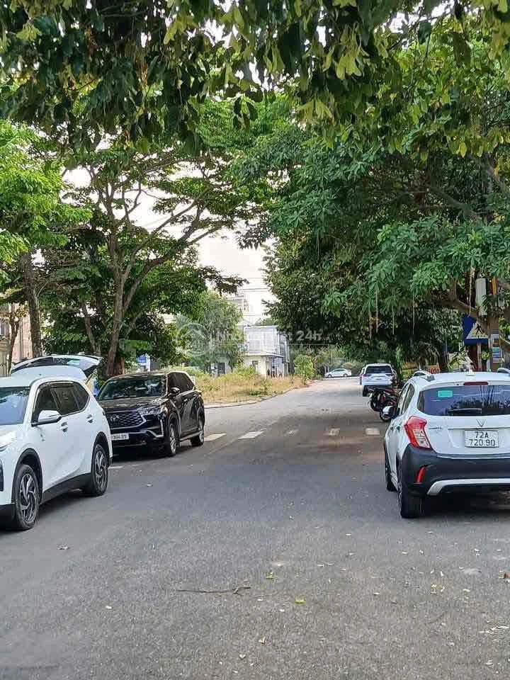Cần cho thuê lô đất góc hai mặt tiền Mỹ An 11 và Hoài Thanh