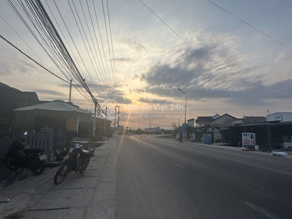 Bán đất mặt tiền Lý Thái Tổ, Tân Tiến, LaGi 201m2 full thổ cư