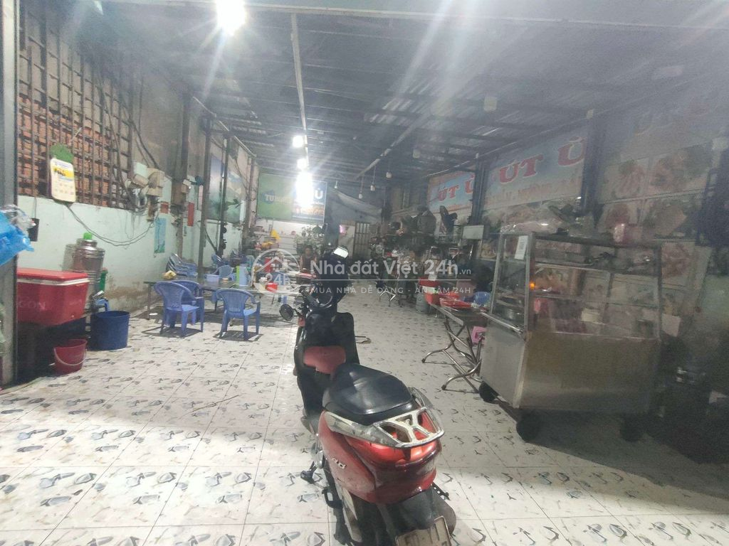 Bán Nhà Mặt Tiền Trung Mỹ Tây 2A 7x24 168m2 giá 11tỷ500