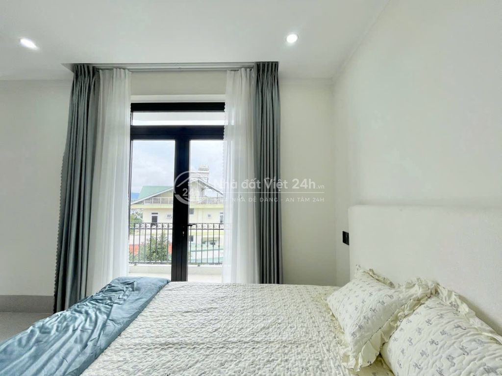 CHO THUÊ CĂN HỘ STUDIO FNT CÓ BAN CÔNG PHƯỜNG 5 GIÁ 6 TRIỆU/THÁNG