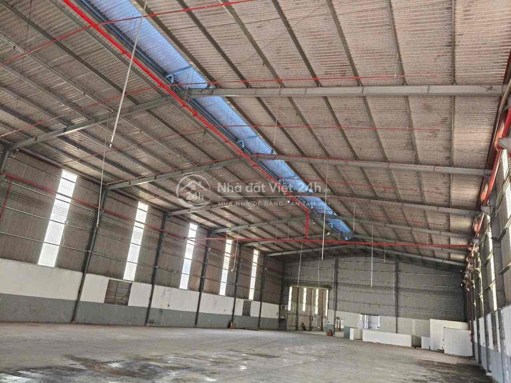 Cho thuê xưởng 2200m2 CCN Thiện Tân, giá chỉ 70 triệu
