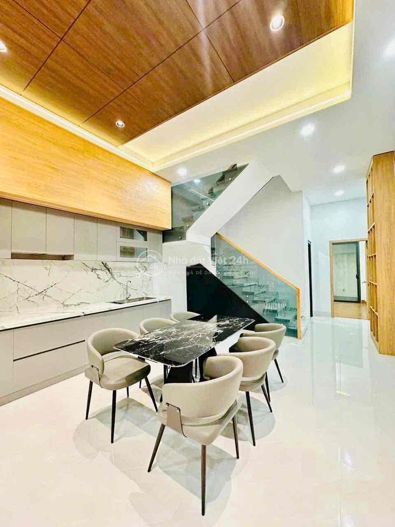 Nhà lầu p Trảng Dài full thổ cư