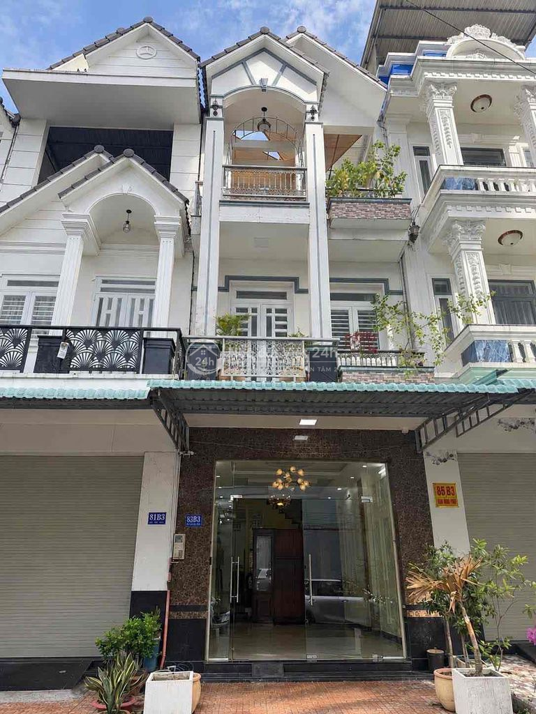Nhà 4pn 4wc KDC Hưng Phú 1