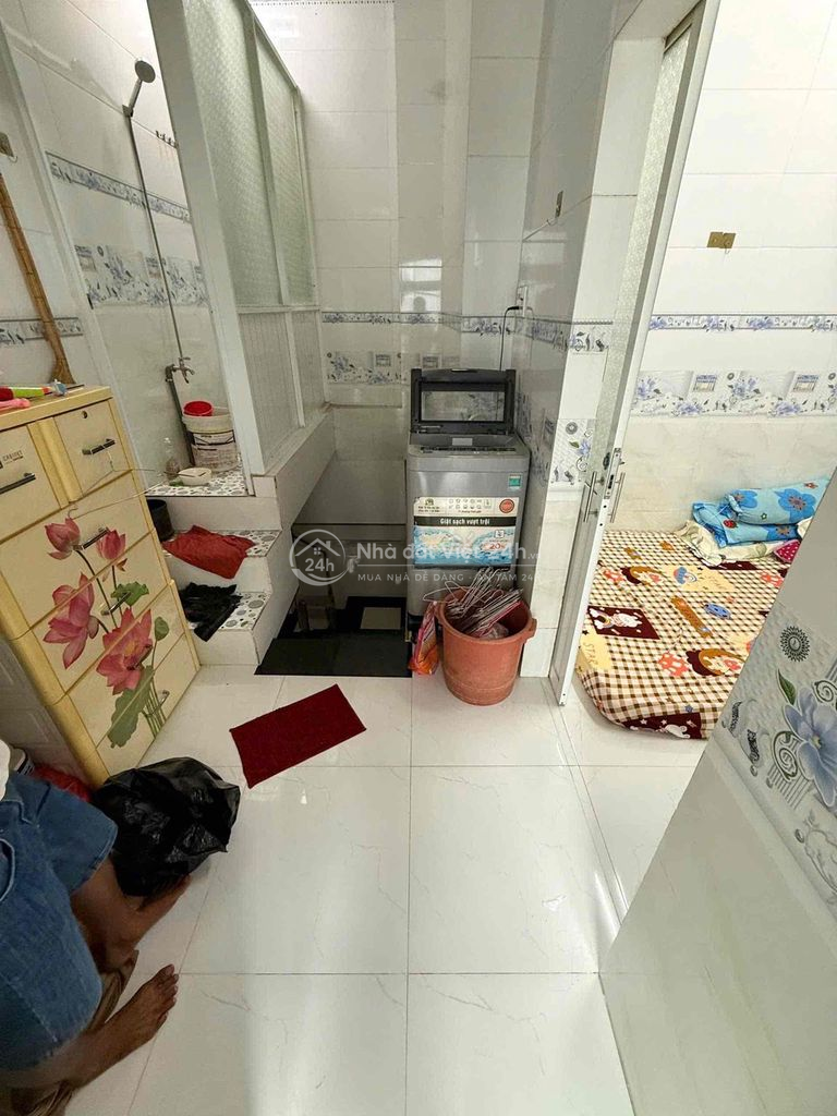 BAN NHA KE CHO XUÂN KHÁNH