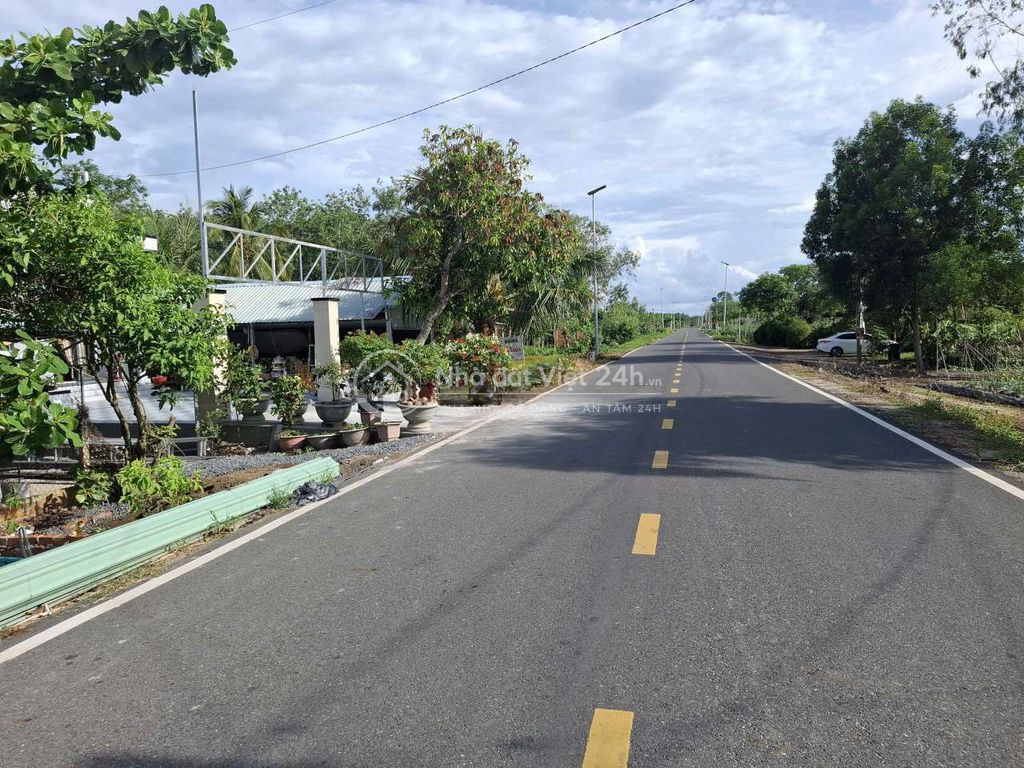 Mặt Tiền Đường Nhựa 13m, 5x50 có 200m Thổ Cư, sổ hồng riêng