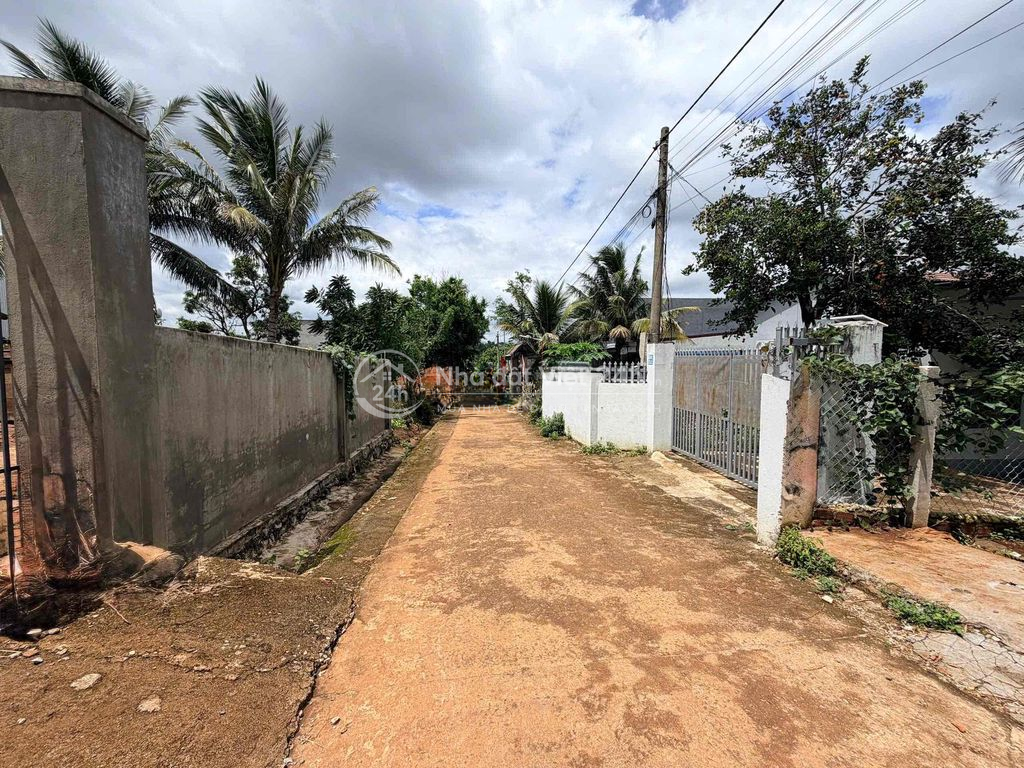 BÁN ĐẤT HẺM 451/49 YMOAN