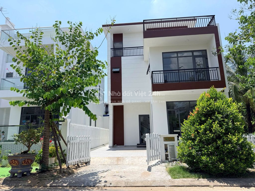 CHỦ KẸT TIỀN GỬI BÁN CĂN BIỆT THỰ VƯỜN