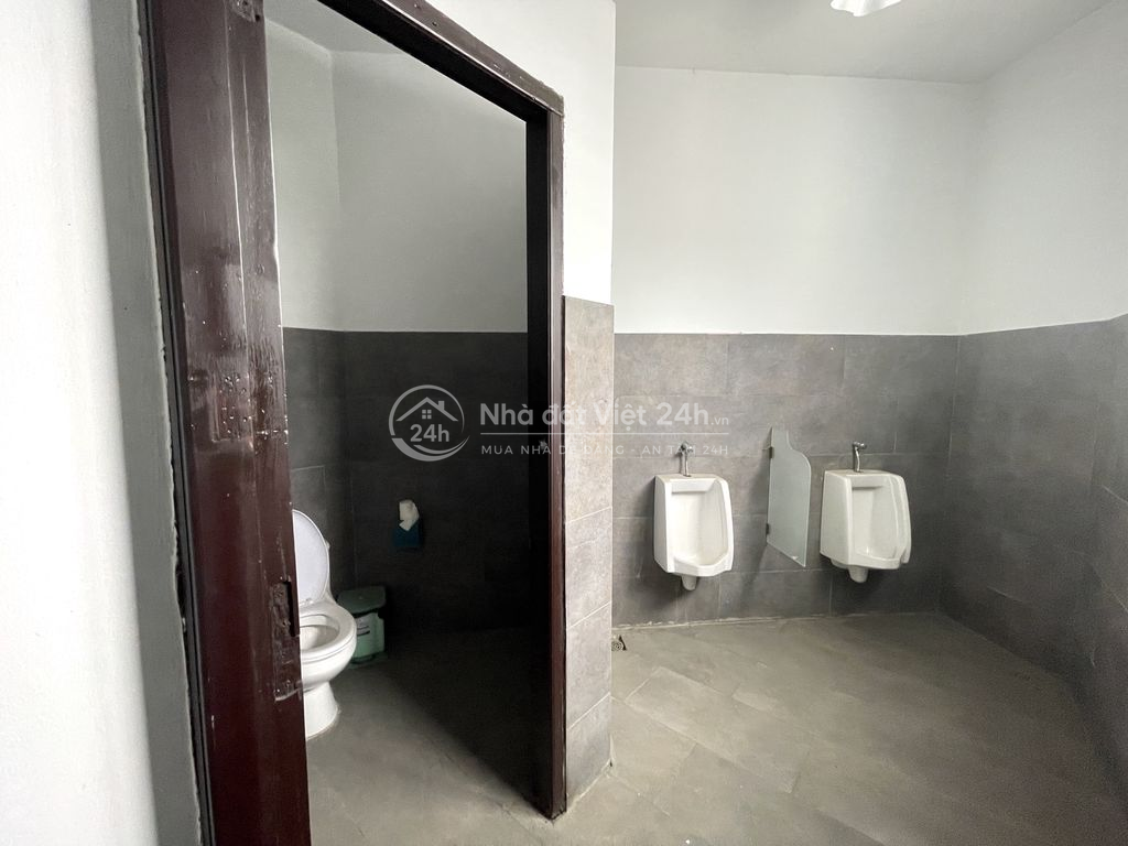 CHO THUÊ MẶT BẰNG 3 TẦNG CÓ HẦM GỬI XE MẶT TIỀN GẦN CHỢ ĐẦM GIÁ 100