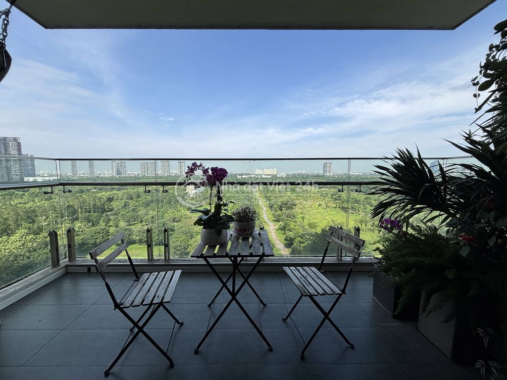 Chính chủ bán căn hộ thang máy riêng toà Park Premium Ecopark