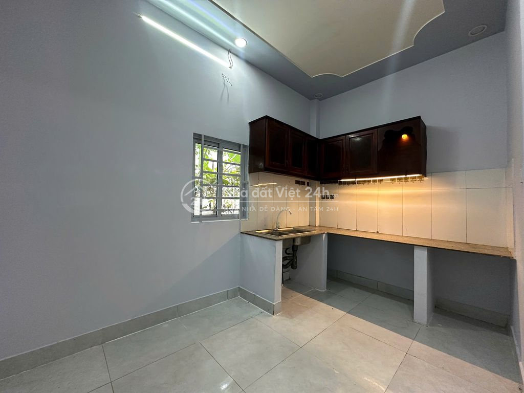 Nhà Mới, Diện tích lớn 62m đất, hẻm xe hơi, 2 tầng, đường QL50