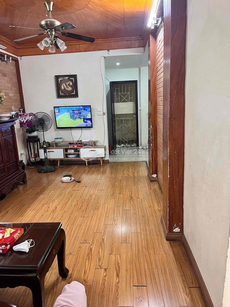 cần bán căn hộ TT nhà máy in tiền số 30phạm văn đồng sổ 40/120msử dung