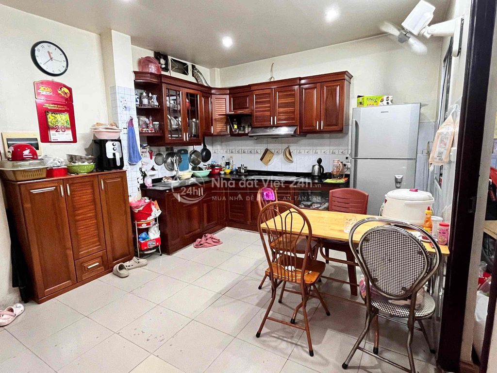 cần bán căn hộ TT nhà máy in tiền số 30phạm văn đồng sổ 40/120msử dung