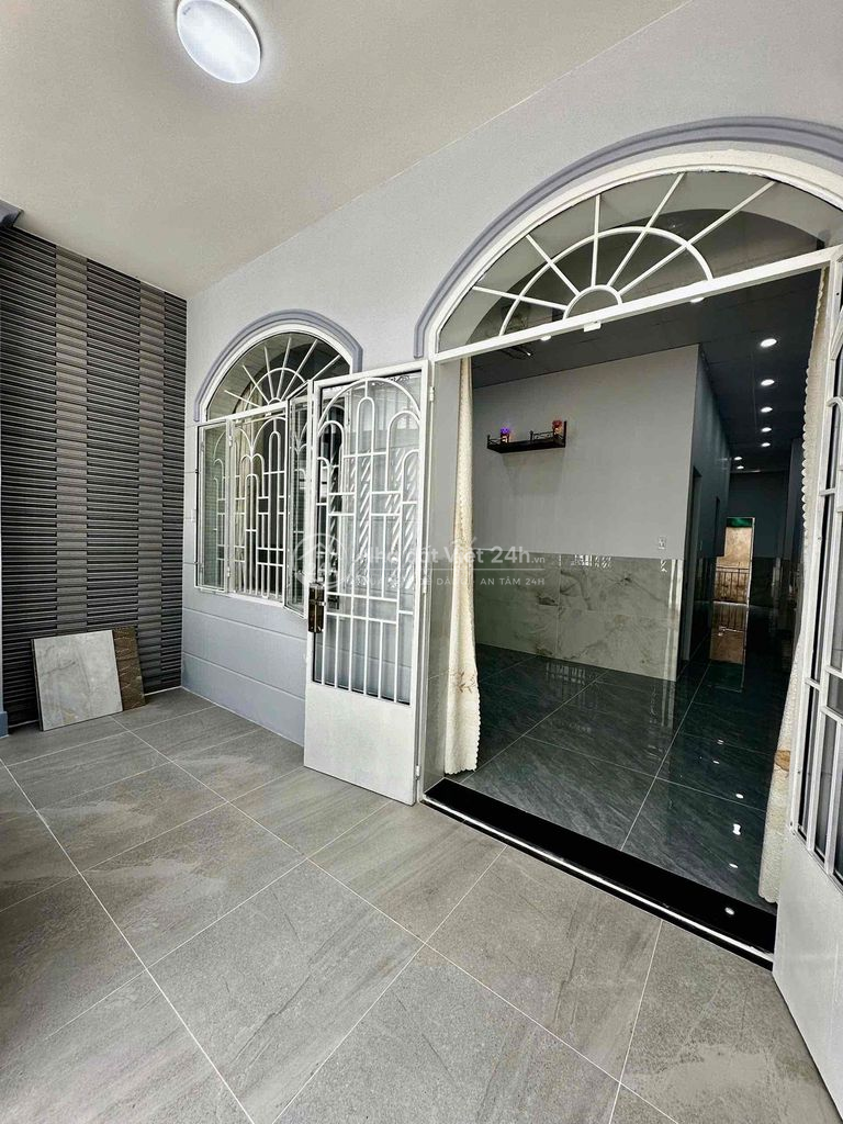 CHO THUÊ NHÀ GẦN CHỢ CÂY TRÀM. DT: 4,5x14=62M2. GIÁ: 5TRIỆU/ THÁNG