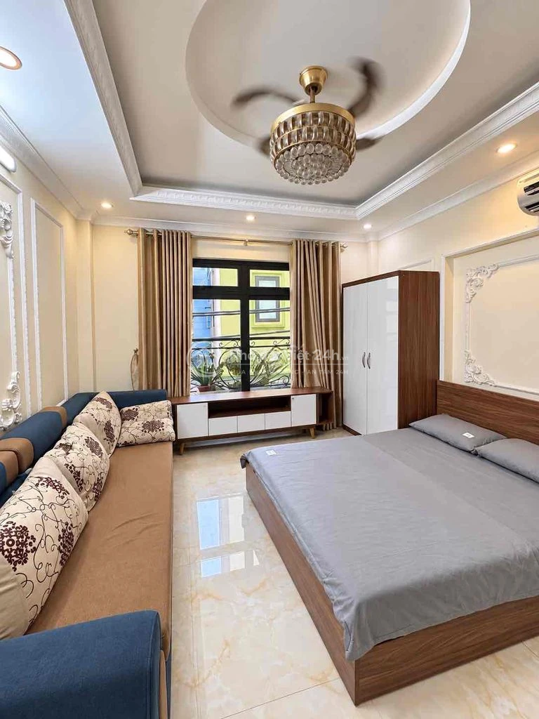 Chính chủ cho thuê phòng tại Phố Bồ Đề, Long Biên- Nhà Mới- Thang Máy