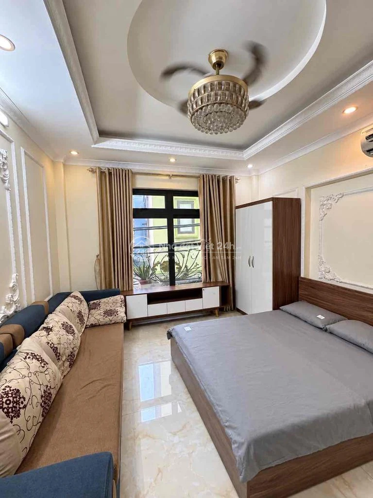 Chính chủ cho thuê phòng tại Phố Bồ Đề, Long Biên- Nhà Mới- Thang Máy