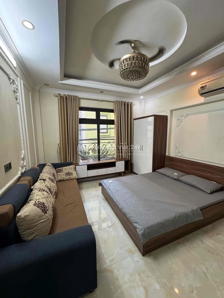 Chính chủ cho thuê phòng tại Phố Bồ Đề, Long Biên- Nhà Mới- Thang Máy