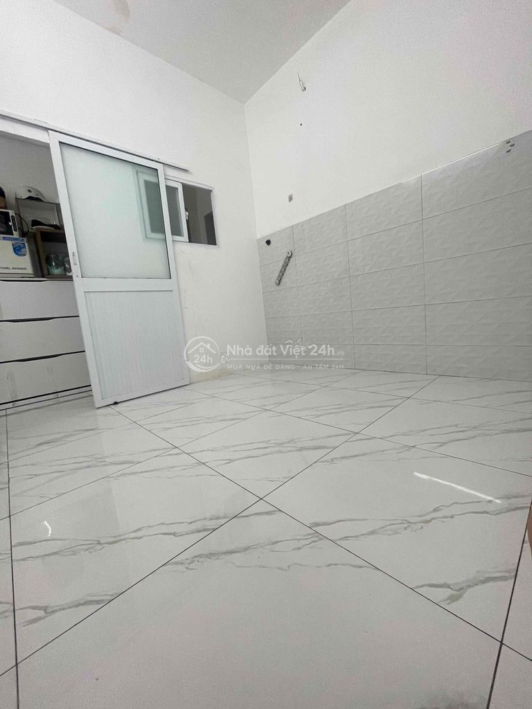 CHO NỬ THUÊ PHÒNG – GIỜ GIẤC TỰ DO – QUẬN 8 khách hết hợp đồng tr