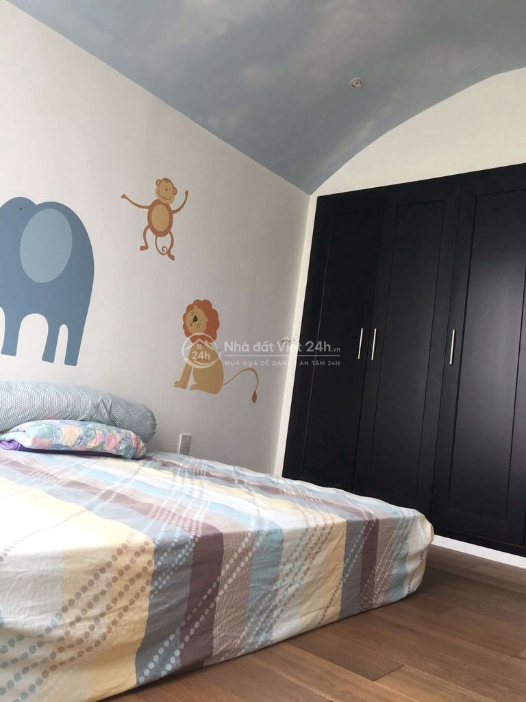 Bán Penthouse căn góc 387m2 Cc Giai Việt lô B1
