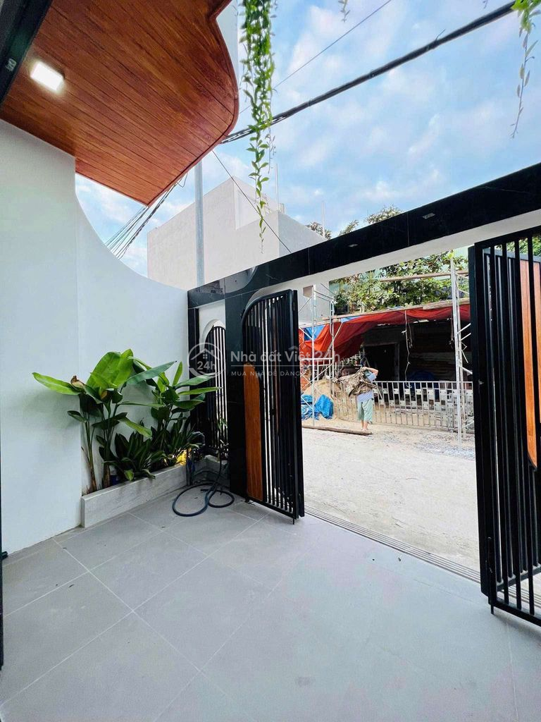 Cho thuê nhà 2 tầng Kiệt ô tô Tô Hiệu, full nội thất