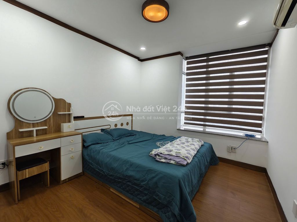 Bán căn hộ HAGL - 2PN - tầng trung - view hồ - giá tốt