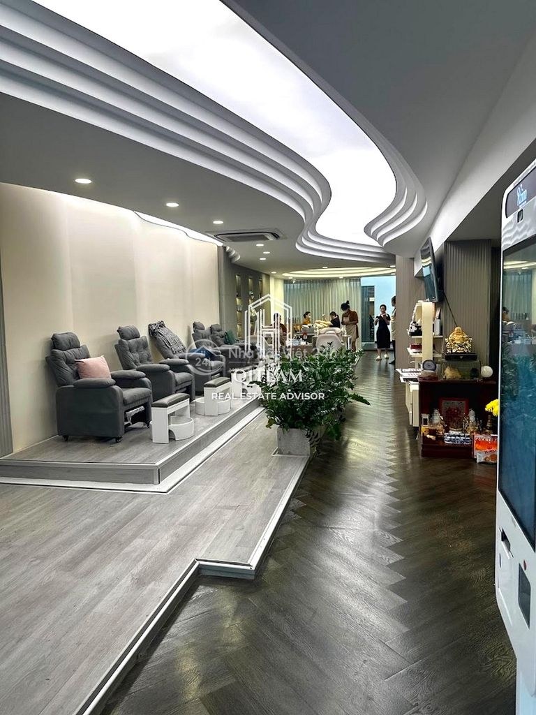 Biệt Thự MT Ngang 9m- DTSD 300m2 - Nguyễn Thông,Quận 3