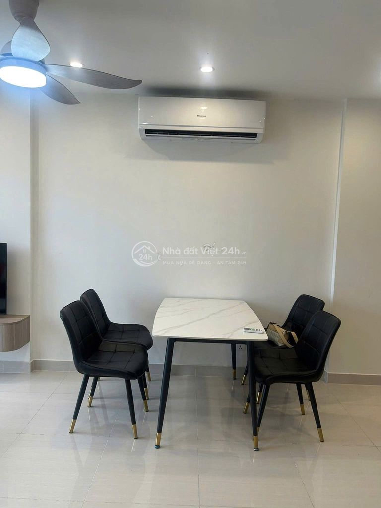 Chủ nhà cần bán gấp 2PN 55m S106 Vinhomes Smart City