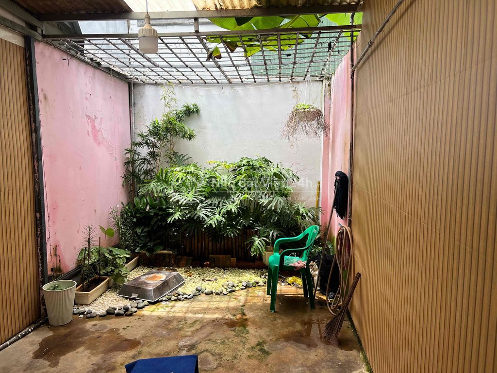nhà mặt tiền nở hậu chữ T mỗi bên 5m