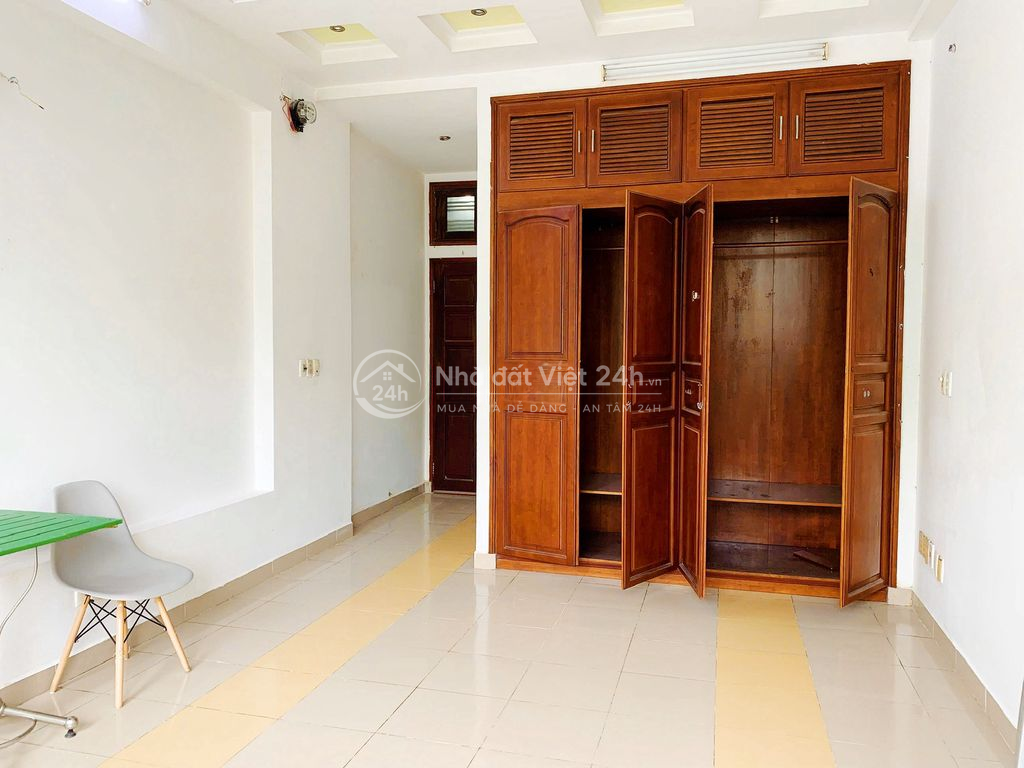 CHO THUÊ PHÒNG TRỌ BÌNH THẠNH, TRƯỚC NHÀ LÀ CÔNG VIÊN Ở 3-4 THOẢI MÁI