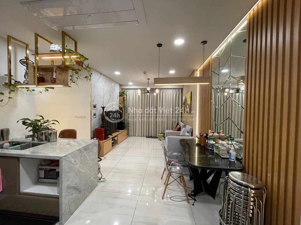 Tôi cần bán căn hộ Carilon 7 gấp : 3 phòng ngủ