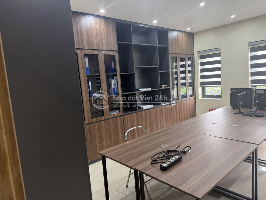 CHO THUÊ VĂN PHÒNG KINH DOANH 80m²/sàn ,Nhà 5 tầng có thang máy