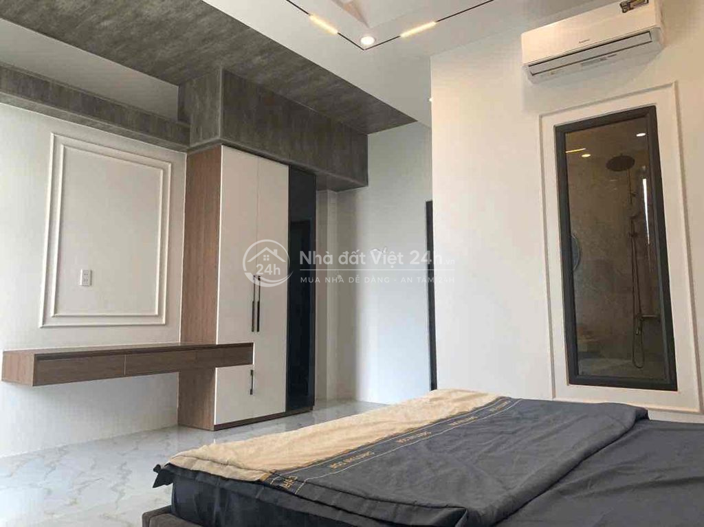 Nhà đẹp 3 tầng funl. nội thất Gần biển cho thuê