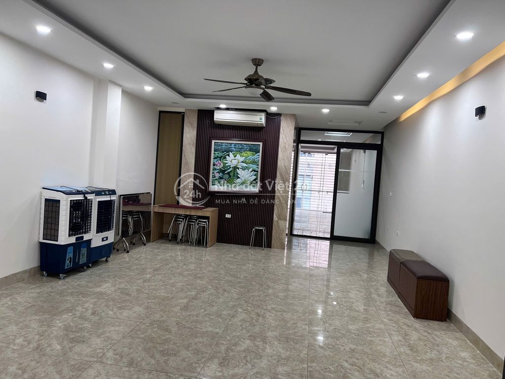 Cho thuê sàn tầng 2- 100m2 Khuất Duy Tiến, T. Xuân, HN