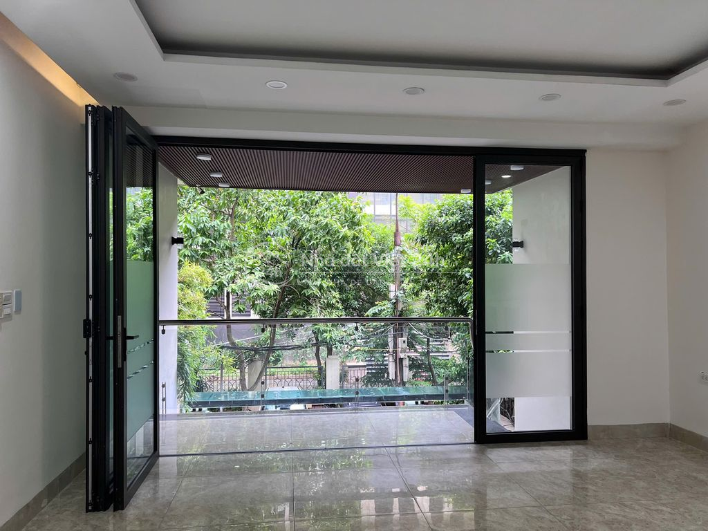 Cho thuê sàn tầng 2- 100m2 Khuất Duy Tiến, T. Xuân, HN