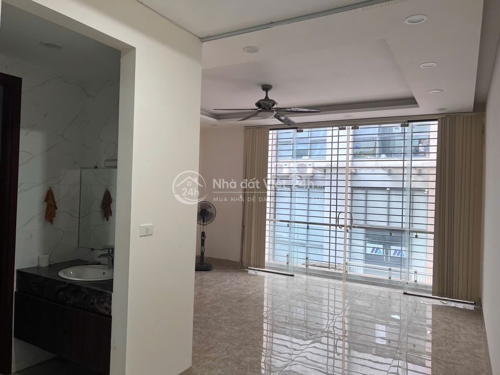 Cho thuê sàn tầng 2- 100m2 Khuất Duy Tiến, T. Xuân, HN