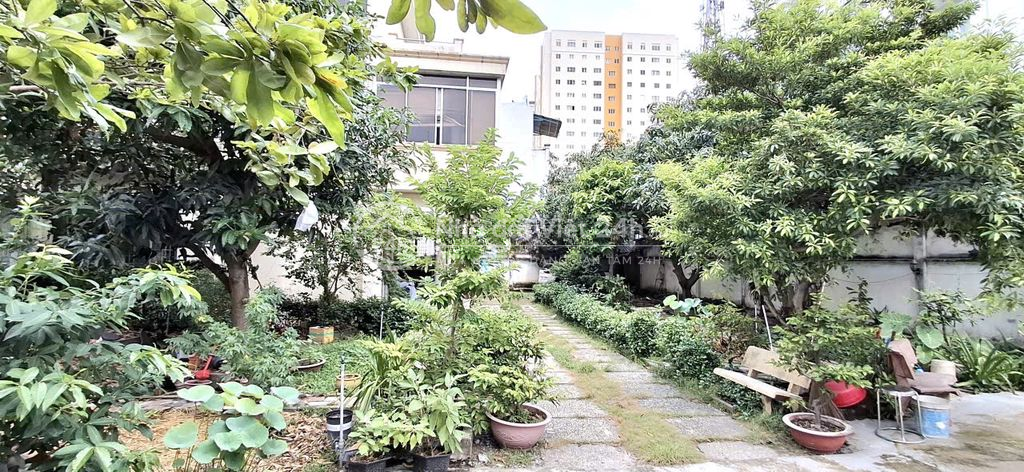 BÁN GẤP LÔ GÓC BIỆT THỰ 583M² ĐƯỜNG 17 HBC. NGANG 20M. 120 TR / M2.