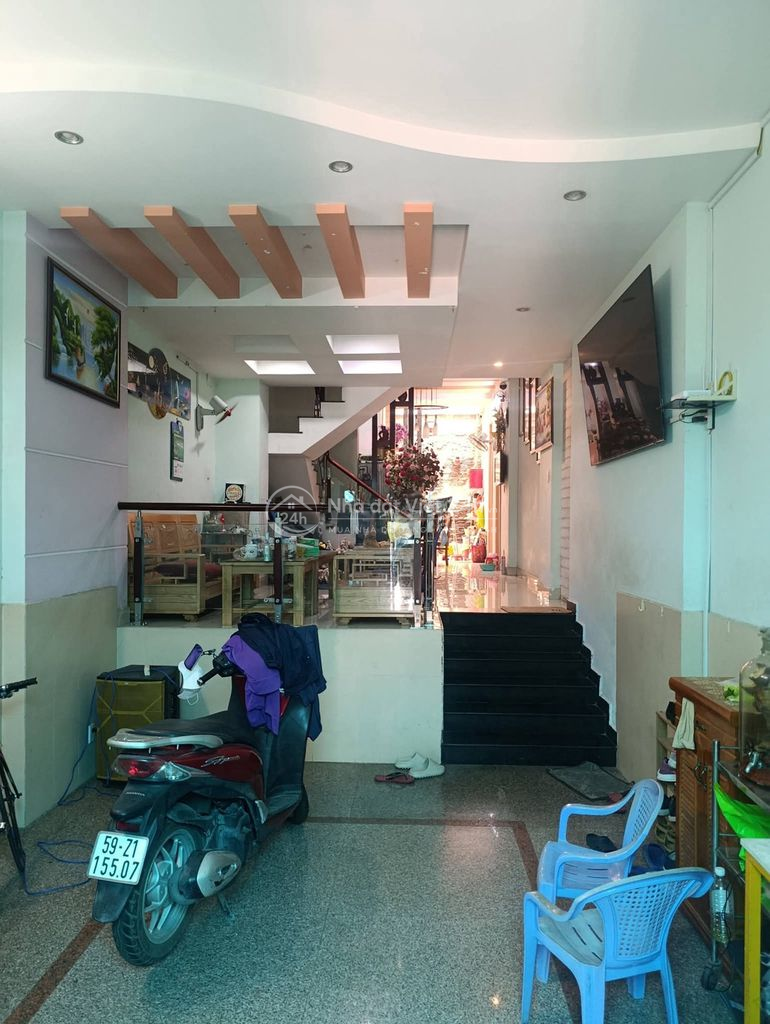 Cho Thuê Nhà Nguyên Căn 4 tầng, 4x20m, 26tr/th, Đường Cao Thị Chính,Q7
